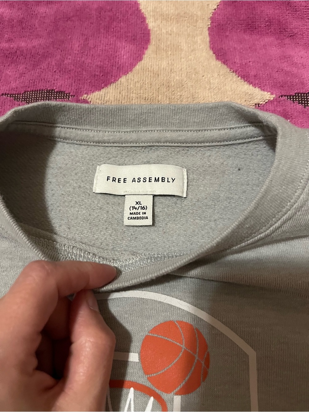 Free Assembly Female Basketball Sweatshirt - Picture 5 of 6